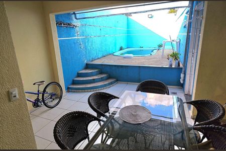 10_photo/94dcf006eb.1c30879e3ee593f9-ATLAS-30b087d1-e980-4696-88a4-9ee88b989459.jpg de casa à venda com 3 quartos, 80m² em Cajuru, Curitiba