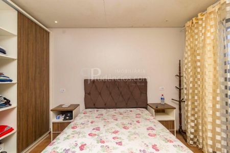 5_photo/94dcf00a25.f4a5c666155909d5-ATLAS-0d351ac2-e42b-499b-bbe7-676140ad2c61.jpg de casa à venda com 5 quartos, 188m² em Uberaba, Curitiba