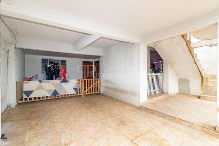 11_photo/94dcf00a25.f4a5c666155909d5-ATLAS-30764d56-8989-4b83-9676-9235c7d8ca4a.jpg de casa à venda com 5 quartos, 188m² em Uberaba, Curitiba