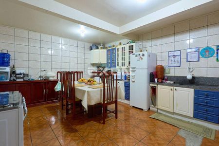 5_photo/94dcf00a53.5b63f18bcccc212e-ATLAS-f3b444b9-e180-46e2-9589-808c438ba8fb.jpg de casa à venda com 3 quartos, 147m² em Uberaba, Curitiba