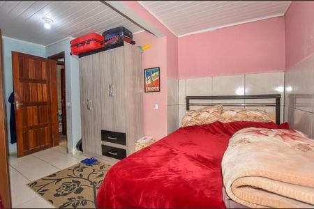 2_photo/94dcf00a67.1e0a4e184cfa3901-ATLAS-0a25b35d-6697-4032-8c1f-b15d80b066a8.jpg de casa à venda com 2 quartos, 64m² em Uberaba, Curitiba