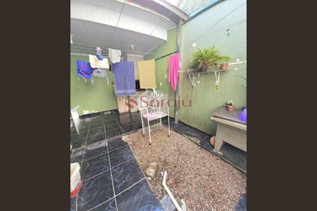 18_photo/94dcf00b8d.ee48c09793d19ee6-ATLAS-e157dc6b-274f-49be-8351-d3ac3b4e126a.jpg de casa à venda com 4 quartos, 200m² em Uberaba, Curitiba