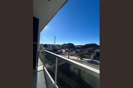 11_photo/94dcf00bb5.62e8321271ffcb76-ATLAS-b201c3ef-0ad1-451a-bbca-9771f7bc40bf.jpg de casa à venda com 3 quartos, 171m² em Uberaba, Curitiba