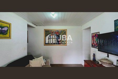 5_photo/94dcf00daf.b2c1f66c79c6256c-ATLAS-1e8b82d8-6c2d-49bd-9a10-123df9b7aa5e.jpg de casa à venda com 5 quartos, 182m² em Cajuru, Curitiba