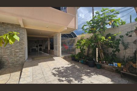 11_photo/94dcf00f09.ebbd8bc3dc39b939-ATLAS-41c9c5ab-705e-418a-8817-80ffc1b4f1ad.jpg de casa à venda com 6 quartos, 340m² em Cajuru, Curitiba