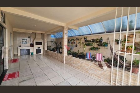 11_photo/94dcf00f09.ebbd8bc3dc39b939-ATLAS-a73bfd04-c1e8-4dc8-8619-d4fcd6b74c56.jpg de casa à venda com 6 quartos, 340m² em Cajuru, Curitiba