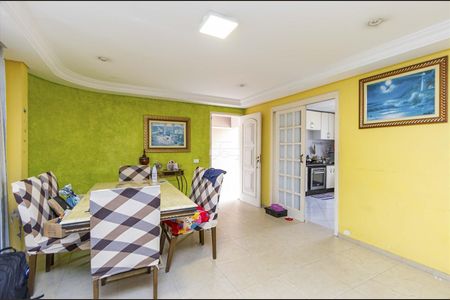 3_photo/94dcf00f1d.727778d524bde65a-ATLAS-2c65e45b-4d71-43be-9b09-04bdd9ed1786.jpg de casa à venda com 4 quartos, 456m² em Cajuru, Curitiba