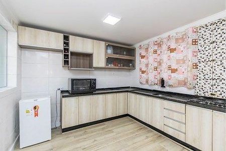 7_photo/94dcf07545.9034fee1f2a82cec-ATLAS-2453309e-edf2-4894-8ecc-986bd7634121.jpg de casa à venda com 4 quartos, 160m² em Uberaba, Curitiba