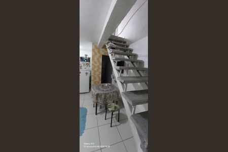 2_photo/94dcf94877.dc8bbd111761e841-ATLAS-0f804b98-c4c4-4356-a3f6-3fd2bd2d6fa4.jpg de casa à venda com 2 quartos, 60m² em Umbará, Curitiba