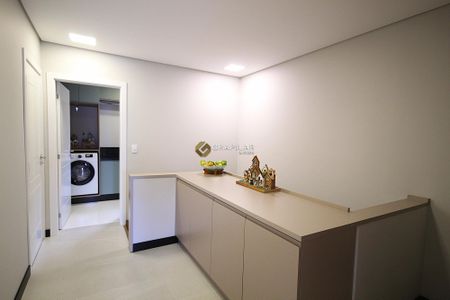 16_photo/94dcf971d3.9be064e7148d148e-ATLAS-3fb72011-cf55-43a2-a356-e5068ae7f3c6.jpg de casa à venda com 4 quartos, 327m² em Ganchinho, Curitiba