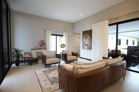 5_photo/94dcf971d3.9be064e7148d148e-ATLAS-ed9483df-c2b0-41aa-b7bc-6e6b0c9dea3d.jpg de casa à venda com 4 quartos, 327m² em Ganchinho, Curitiba