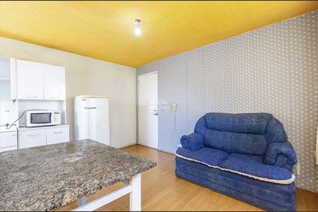 7_photo/94dcf97d4b.a07bce2e2666e569-ATLAS-1db72bf1-2098-4d19-a872-4e7165aac929.jpg de apartamento à venda com 2 quartos, 42m² em Ganchinho, Curitiba