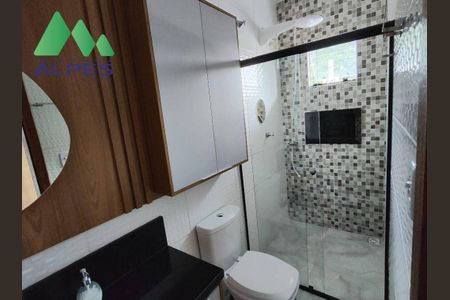 4_photo/94dcfa3605.b0c1f27230e6c331-ATLAS-33db185e-e84f-48f9-bf78-eaeef1bd991b.jpg de casa à venda com 2 quartos, 58m² em Alto Boqueirão, Curitiba