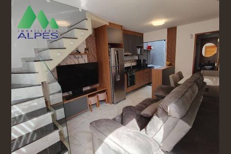 5_photo/94dcfa3605.b0c1f27230e6c331-ATLAS-465ba46c-736a-4628-a46e-97ec75b9382d.jpg de casa à venda com 2 quartos, 58m² em Alto Boqueirão, Curitiba