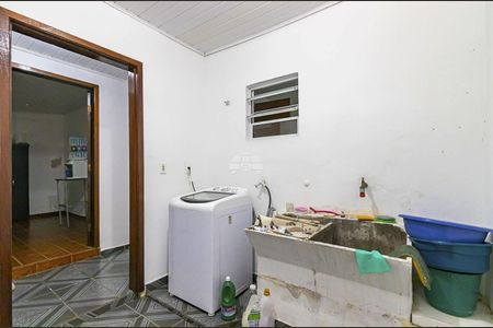 3_photo/94dcfa4447.e348e20e25b59110-ATLAS-39a4557d-e78a-4a9d-9675-9a1a20b17517.jpg de casa à venda com 4 quartos, 308m² em Alto Boqueirão, Curitiba