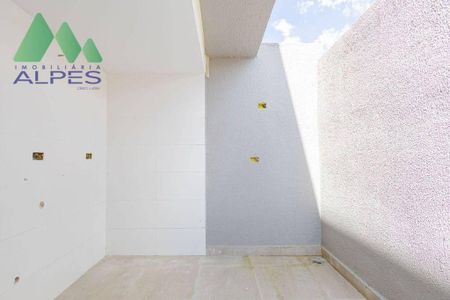 8_photo/94dcfa449f.d4db09400d7b6aea-ATLAS-ebccdf18-116d-4349-9ec5-3edfbc6b4a05.jpg de casa à venda com 3 quartos, 78m² em Boqueirão, Curitiba