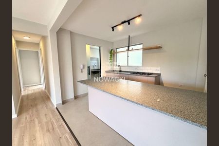 5_photo/94dcfa45d1.ceff8192393c33de-ATLAS-2c85a21a-2e39-4e25-b8f7-4d623f413100.jpg de apartamento à venda com 3 quartos, 82m² em Alto Boqueirão, Curitiba