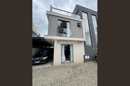 5_photo/94dcfa484f.23351eba74f1df34-ATLAS-cc05fa06-4c60-4741-bf5e-4769651ae087.jpg de casa à venda com 3 quartos, 115m² em Alto Boqueirão, Curitiba