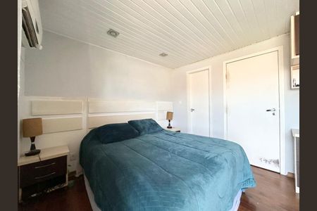 4_photo/94dcfa48b3.88256f452bbb968b-ATLAS-d265d9af-fff9-4f71-9553-bdcc52eb20b9.jpg de casa à venda com 3 quartos, 186m² em Alto Boqueirão, Curitiba