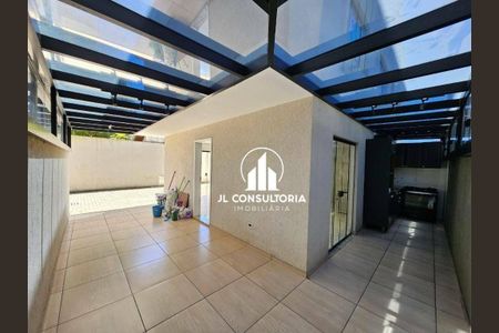 6_photo/94dcfa48f9.ba8fb8fc3929b4db-ATLAS-efa27cdf-e5d3-45e9-bb4e-58a6e6029dd2.jpg de casa à venda com 4 quartos, 110m² em Alto Boqueirão, Curitiba