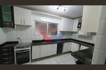 13_photo/94dcfa48ff.dabf6d33826e301d-ATLAS-b117c240-f05a-465f-8884-c8ff5da24bfb.jpg de casa à venda com 5 quartos, 142m² em Alto Boqueirão, Curitiba