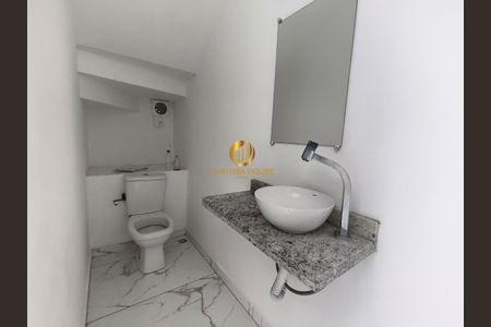 10_photo/94dcfa48ff.f04eb875c589874c-ATLAS-84923d6f-20ef-4e52-b84d-a5d74cd6d0bc.jpg de casa à venda com 4 quartos, 110m² em Alto Boqueirão, Curitiba