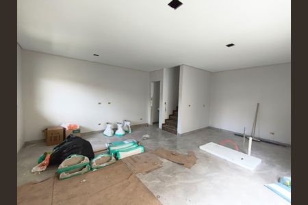 4_photo/94dcfa4a59.adbb37f92a381176-ATLAS-1e38aede-7fa3-4552-8d16-2fc924831b07.jpg de casa à venda com 4 quartos, 90m² em Alto Boqueirão, Curitiba