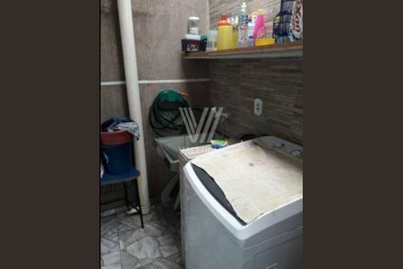 3_photo/94dcfa4b31.f7e81ba1849dc159-ATLAS-0ab81b59-b939-4f26-81fe-7366e687a2cc.jpg de casa à venda com 3 quartos, 56m² em Alto Boqueirão, Curitiba