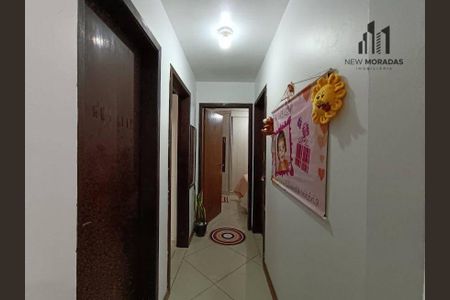 10_photo/94dcfa4b31.f7e81ba1849dc159-ATLAS-a8d3a5a4-4f5f-4a46-b3c1-53f16d57d711.jpg de casa à venda com 3 quartos, 55m² em Alto Boqueirão, Curitiba