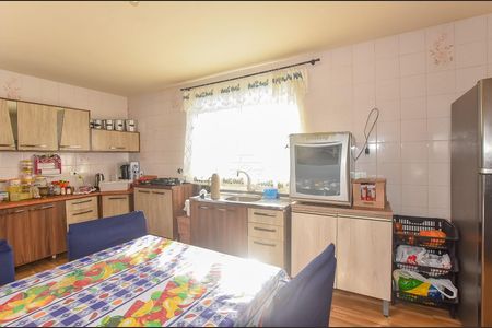 3_photo/94dcfa4b35.df2406aa61ba3211-ATLAS-1147177e-555d-4f4d-878a-9a7885a25c9f.jpg de casa à venda com 3 quartos, 238m² em Alto Boqueirão, Curitiba