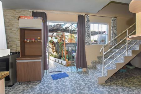 47_photo/94dcfa4b35.df2406aa61ba3211-ATLAS-3e042758-1047-43ba-81ab-f59061f42c49.jpg de casa à venda com 3 quartos, 238m² em Alto Boqueirão, Curitiba