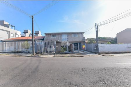 3_photo/94dcfa4b35.df2406aa61ba3211-ATLAS-5add9e3c-9bb8-4770-b4cf-534a458d2917.jpg de casa à venda com 3 quartos, 238m² em Alto Boqueirão, Curitiba