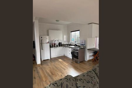 8_photo/94dcfa4b3b.ceff8192393c33de-ATLAS-5d38ce3f-0a23-423d-a446-97c4abcdb3c9.jpg de casa à venda com 3 quartos, 102m² em Alto Boqueirão, Curitiba