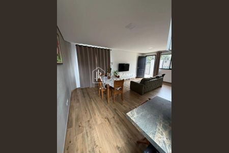 7_photo/94dcfa4b3b.ceff8192393c33de-ATLAS-dfdc6dcd-d9d8-4b61-beaa-43d0dee38ea2.jpg de casa à venda com 3 quartos, 102m² em Alto Boqueirão, Curitiba