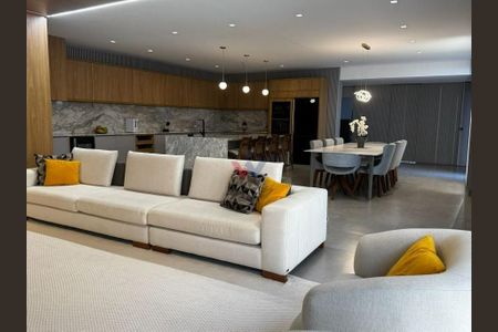 26_photo/94dcfa4bb3.b760bf5d8bb46efe-ATLAS-43c065ea-339c-4c2c-89ee-a2115a38e618.jpg de casa à venda com 3 quartos, 420m² em Alto Boqueirão, Curitiba