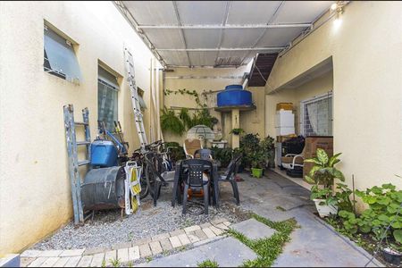 19_photo/94dcfa4bfb.13abac06c8c1c902-ATLAS-ab6f8e20-6119-4d0e-b99d-4c234217721b.jpg de casa à venda com 4 quartos, 185m² em Alto Boqueirão, Curitiba