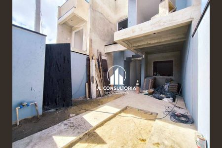 2_photo/94dcfa4c09.4a7708b419391496-ATLAS-0d2b1e84-b807-41f6-bec8-4967c80507af.jpg de casa à venda com 3 quartos, 70m² em Alto Boqueirão, Curitiba