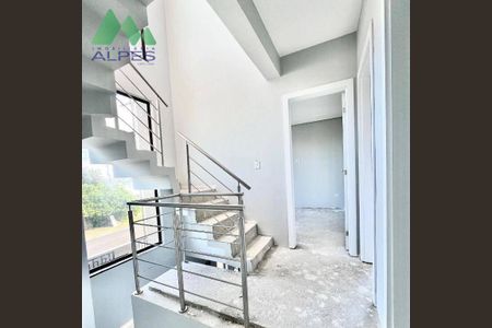 11_photo/94dcfa4c0f.09604b2c146ebc17-ATLAS-b1aacaad-3c2f-4578-a5ef-77ae59b4b792.jpg de casa à venda com 3 quartos, 101m² em Alto Boqueirão, Curitiba