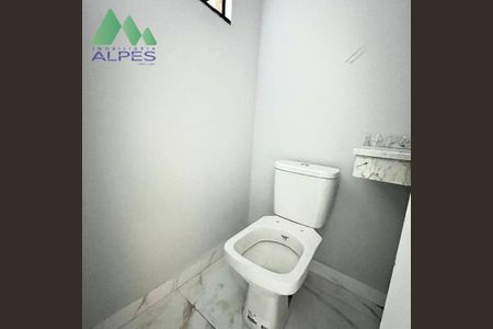 3_photo/94dcfa4c0f.09604b2c146ebc17-ATLAS-e9e25bf5-038f-4bf8-b4f4-f56afc9f4776.jpg de casa à venda com 3 quartos, 101m² em Alto Boqueirão, Curitiba