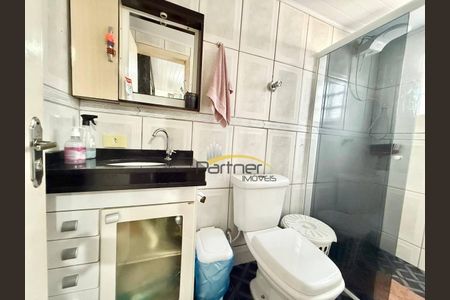 6_photo/94dcfa4e31.4cea1a0b3f6bbd2f-ATLAS-d744fd8c-9550-45e6-bc71-15786446f720.jpg de casa à venda com 7 quartos, 212m² em Alto Boqueirão, Curitiba