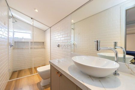 5_photo/94dcfa4e51.899d3b21ae79d095-ATLAS-aa25b1f5-24d7-43f3-bf77-adb0c55f28a4.jpg de casa à venda com 4 quartos, 365m² em Alto Boqueirão, Curitiba