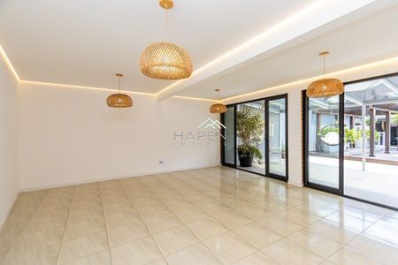 6_photo/94dcfa4e51.899d3b21ae79d095-ATLAS-c2c80afe-2e53-474d-8701-59f4afa4dfc8.jpg de casa à venda com 4 quartos, 365m² em Alto Boqueirão, Curitiba