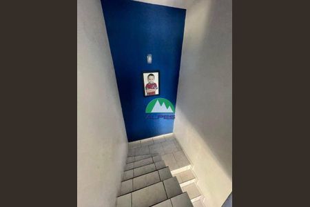 8_photo/94dcfa4e5b.db20ad0f7650a763-ATLAS-16a223e6-0078-454a-9638-cef4b6fb4da4.jpg de casa à venda com 4 quartos, 230m² em Alto Boqueirão, Curitiba