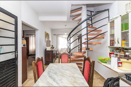 5_photo/94dcfa4ef5.9e54cb4a11914814-ATLAS-a9ec633d-052e-4886-8082-e2b29b707fc5.jpg de casa à venda com 3 quartos, 60m² em Alto Boqueirão, Curitiba