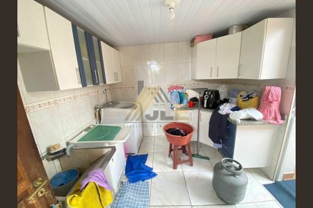 3_photo/94dcfa4f89.b635c4896326fc59-ATLAS-c8c3b141-6b72-4d2a-98ad-563d2e17e236.jpg de casa à venda com 2 quartos, 121m² em Alto Boqueirão, Curitiba