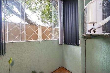 9_photo/94dcfa506f.34f8427d0c5aeb54-ATLAS-584e5294-700f-4e25-9e1f-b06ef4ea668a.jpg de apartamento à venda com 3 quartos, 60m² em Alto Boqueirão, Curitiba