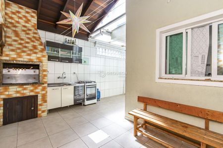 10_photo/94dcfa5145.e212ad3c3005bf7b-ATLAS-b2c617e6-8aaf-42ee-b49f-66a5ef8e2c6b.jpg de casa à venda com 3 quartos, 360m² em Alto Boqueirão, Curitiba