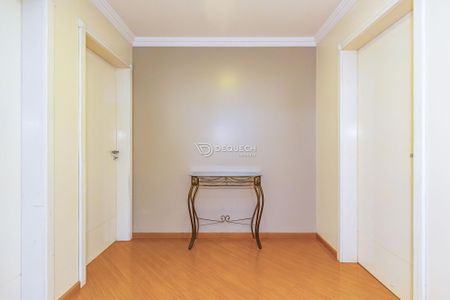 13_photo/94dcfa5145.e212ad3c3005bf7b-ATLAS-c32722db-cf8a-425d-954f-3a7c8e0ce886.jpg de casa à venda com 3 quartos, 360m² em Alto Boqueirão, Curitiba