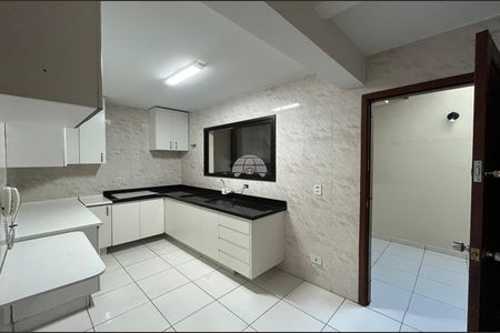 45_photo/94dcfa5147.5873e0458407e3d4-ATLAS-93614309-8be8-4f0b-9018-e22e3a121d5d.jpg de casa para alugar com 3 quartos, 89m² em Alto Boqueirão, Curitiba