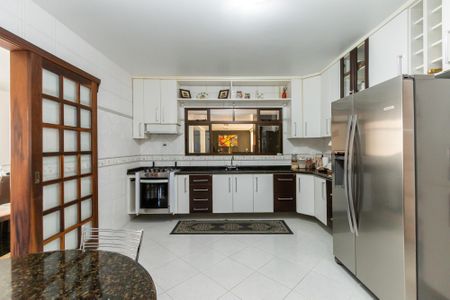 9_photo/94dcfa51db.7a69ff73eb43ff8d-ATLAS-6d10faa3-be2f-4973-a0c6-2997fcd7e628.jpg de casa à venda com 3 quartos, 566m² em Alto Boqueirão, Curitiba